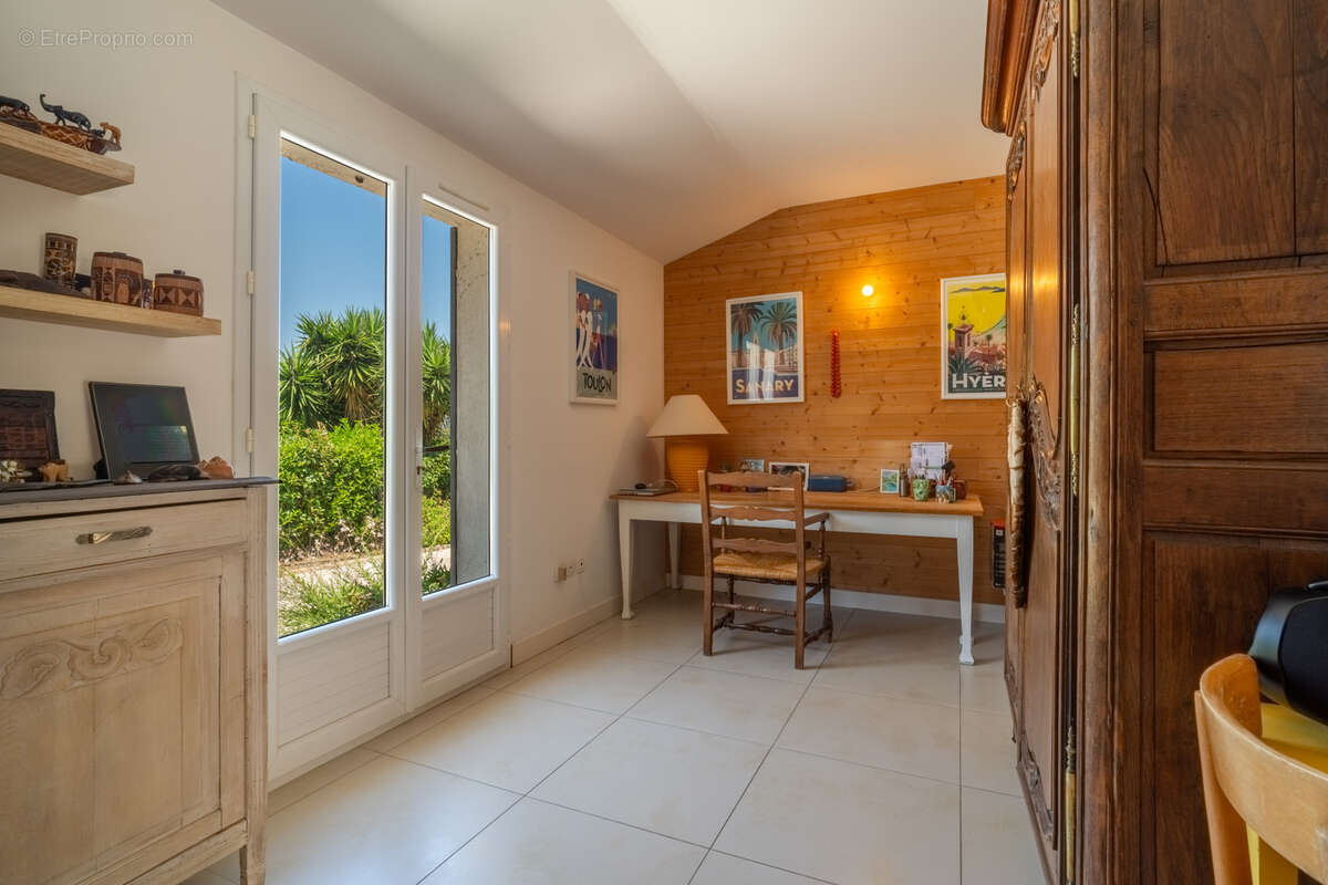 Maison à SIX-FOURS-LES-PLAGES