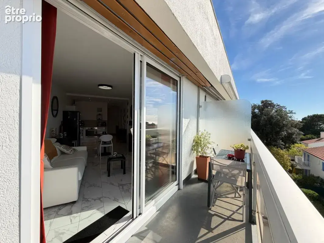 STUDIO rénové avec VUE MER à 150 m Pontaillac - photo 11