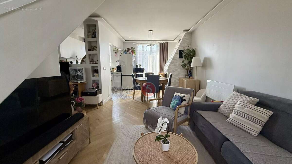 Appartement à VILLEMOMBLE