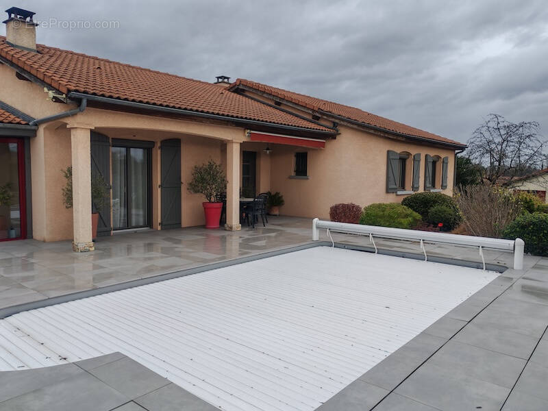 Maison à PONT-DU-CHATEAU