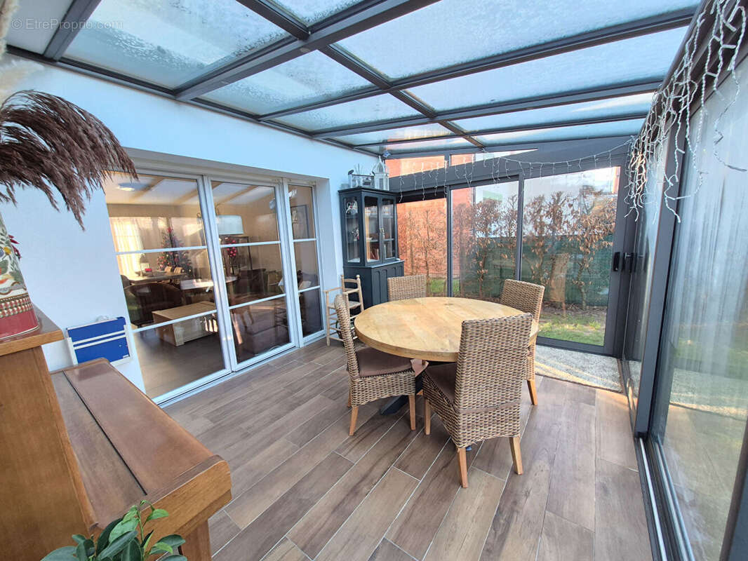 Maison à HALLENNES-LEZ-HAUBOURDIN