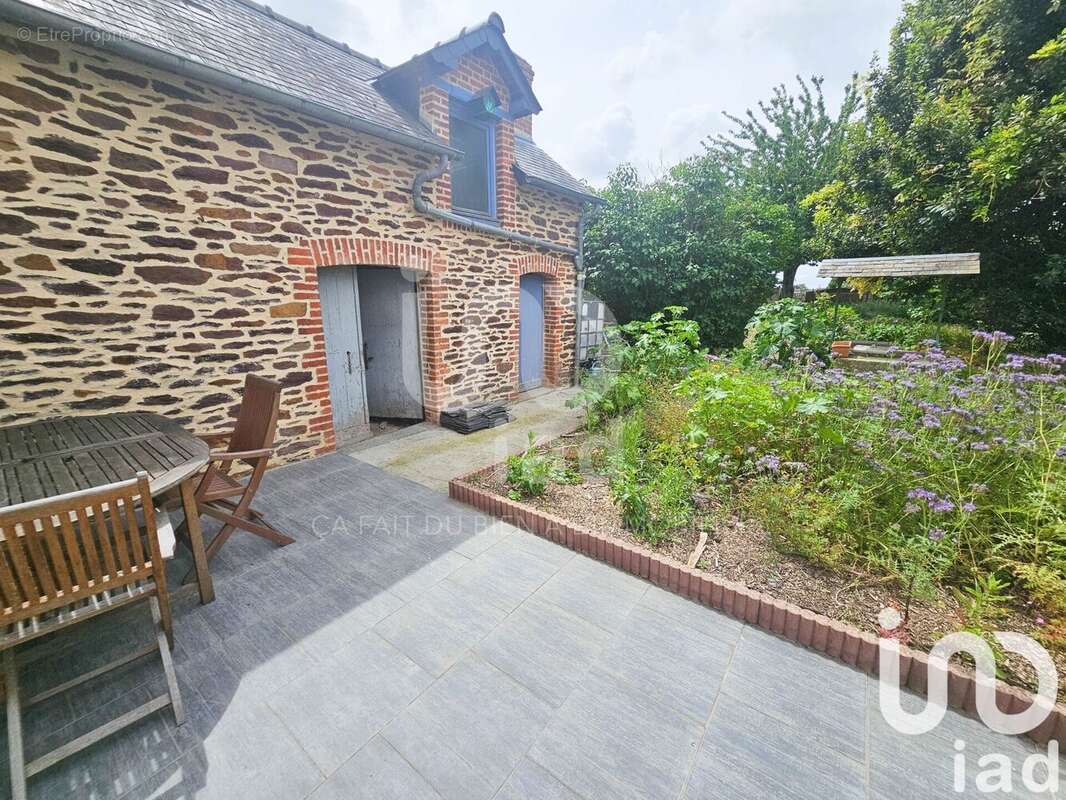 Photo 2 - Maison à SAINT-MEEN-LE-GRAND