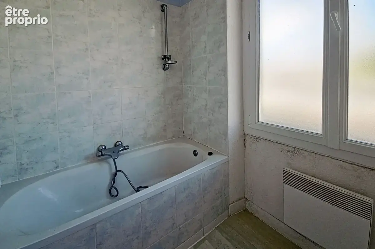PAUILLAC 33250 - Immeuble 200 m² - investissement locatif -  CENTRE VILLE - photo 11