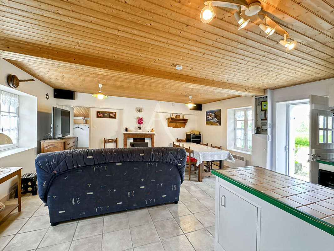 Maison à LE PERRIER