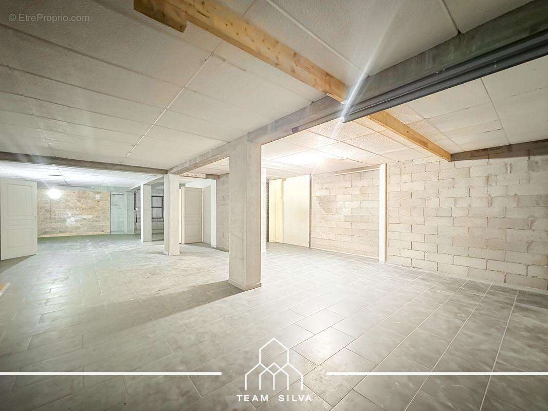 Maison 110 m² à Chambost-Longessaigne  - photo 13