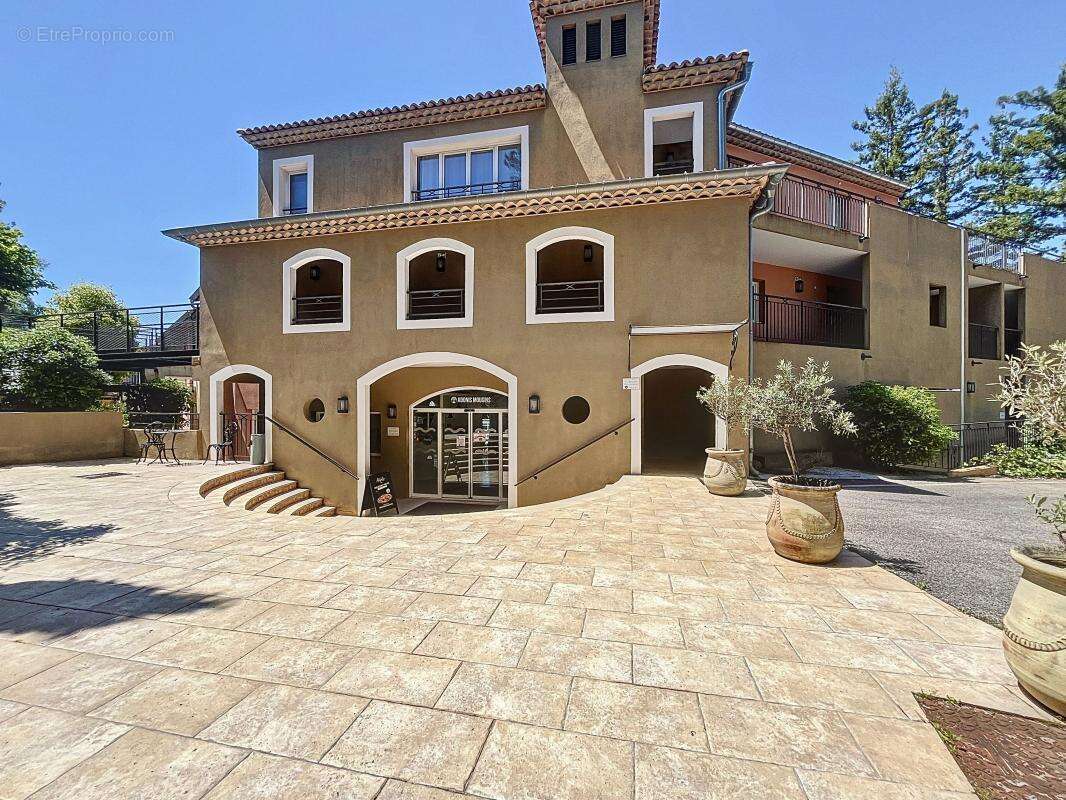 Appartement à MOUGINS