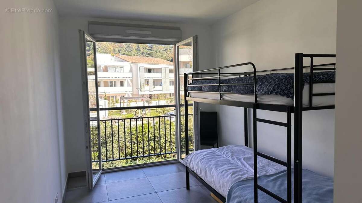 Appartement à BORMES-LES-MIMOSAS
