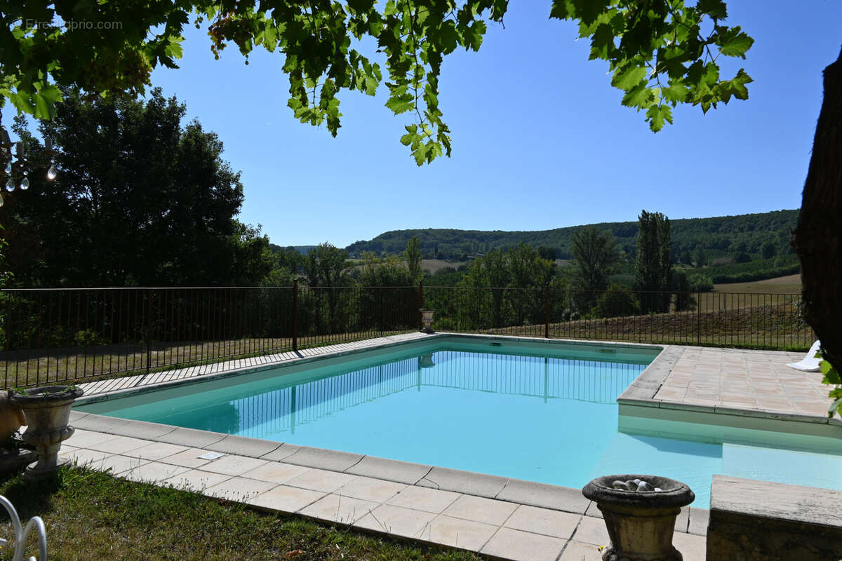 Maison de campagne de charme avec maison d’amis, piscine et vues panoramiques - photo 9