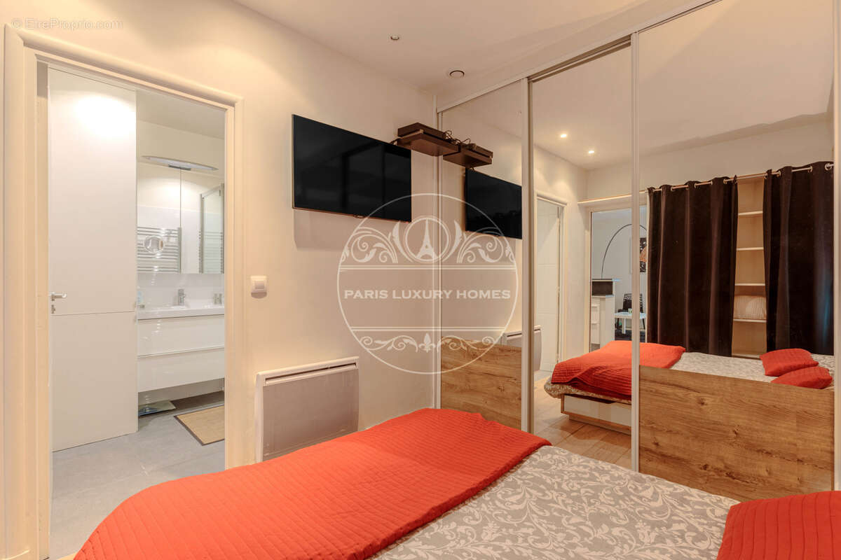 Appartement à PARIS-1E