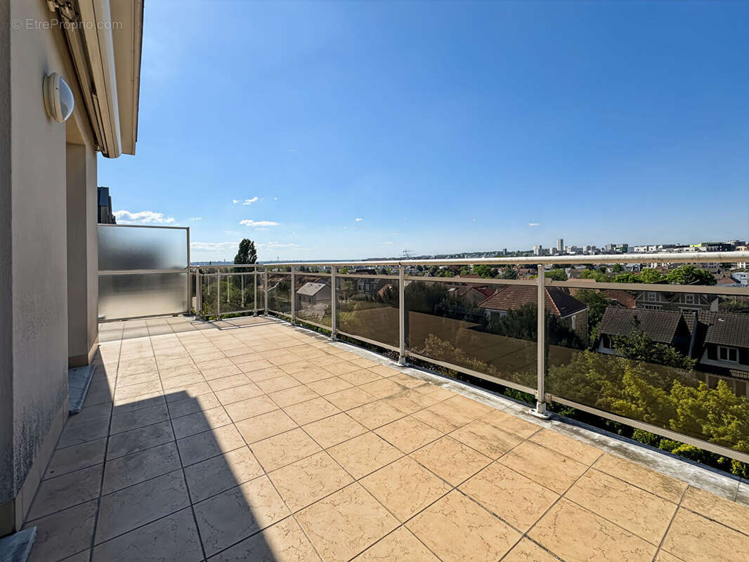 Appartement à ROSNY-SOUS-BOIS
