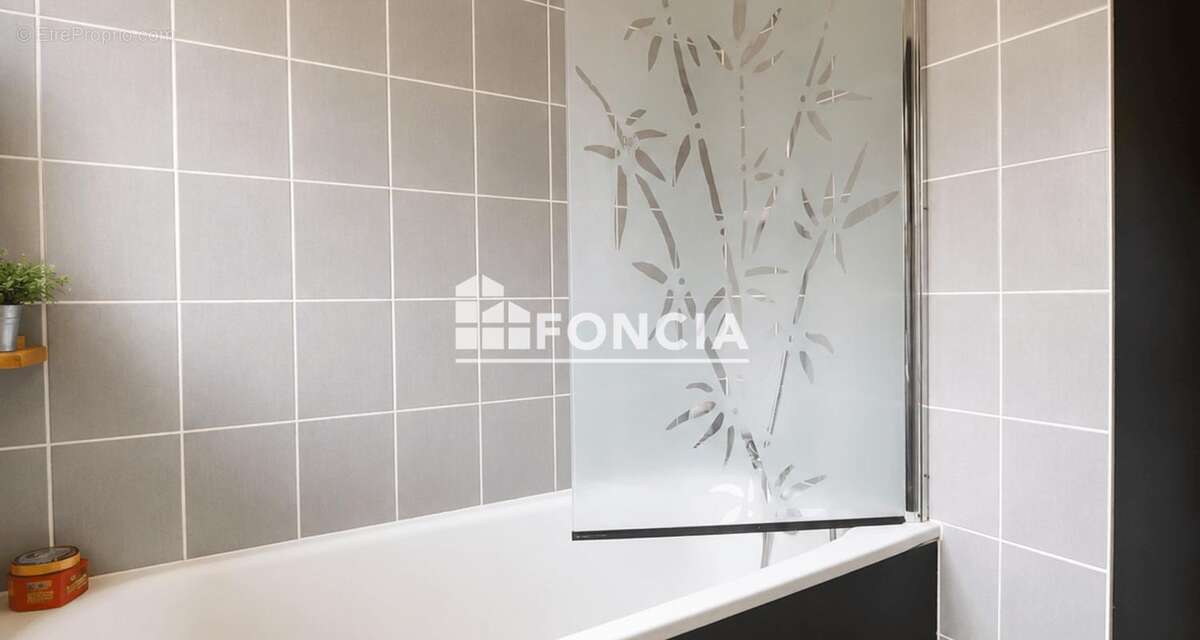 Appartement T4 avec 3 chambres au centre de Saint-Jean-de-Sixt - photo 10