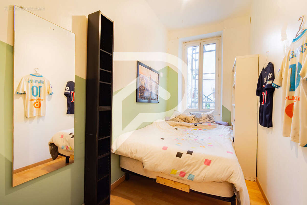 Appartement à MARSEILLE-4E