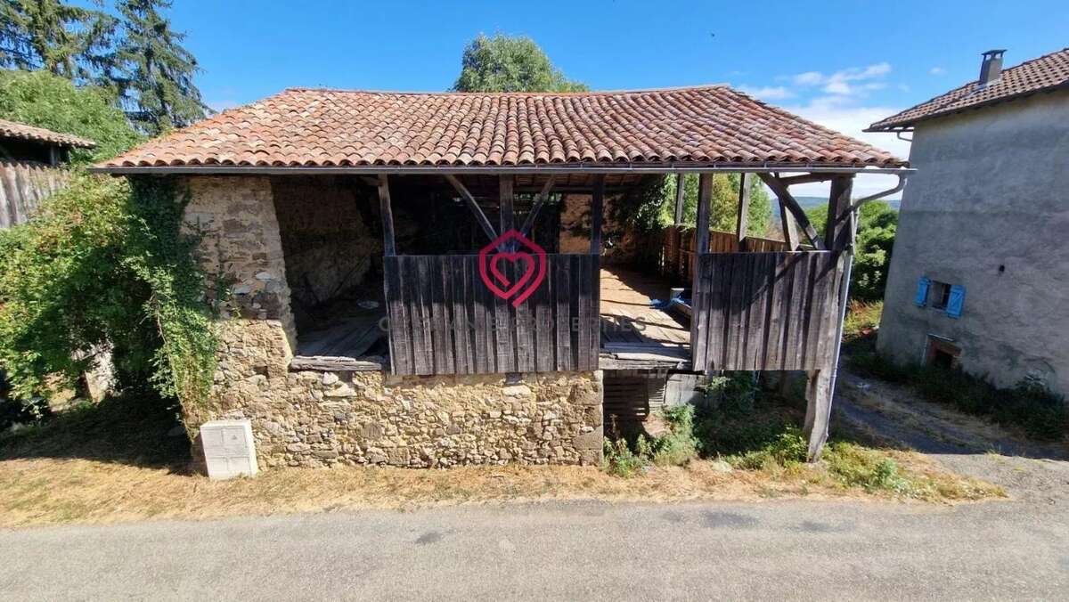 Maison de village avec grange et terrain - photo 13