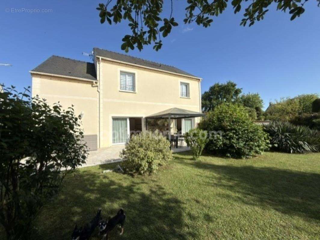 CORBREUSE à 5 km de DOURDAN et 55 km de PARIS. Belle maison familiale de 189 M² habitable 5/7 chambres avec gros potentiel au gr - photo 3
