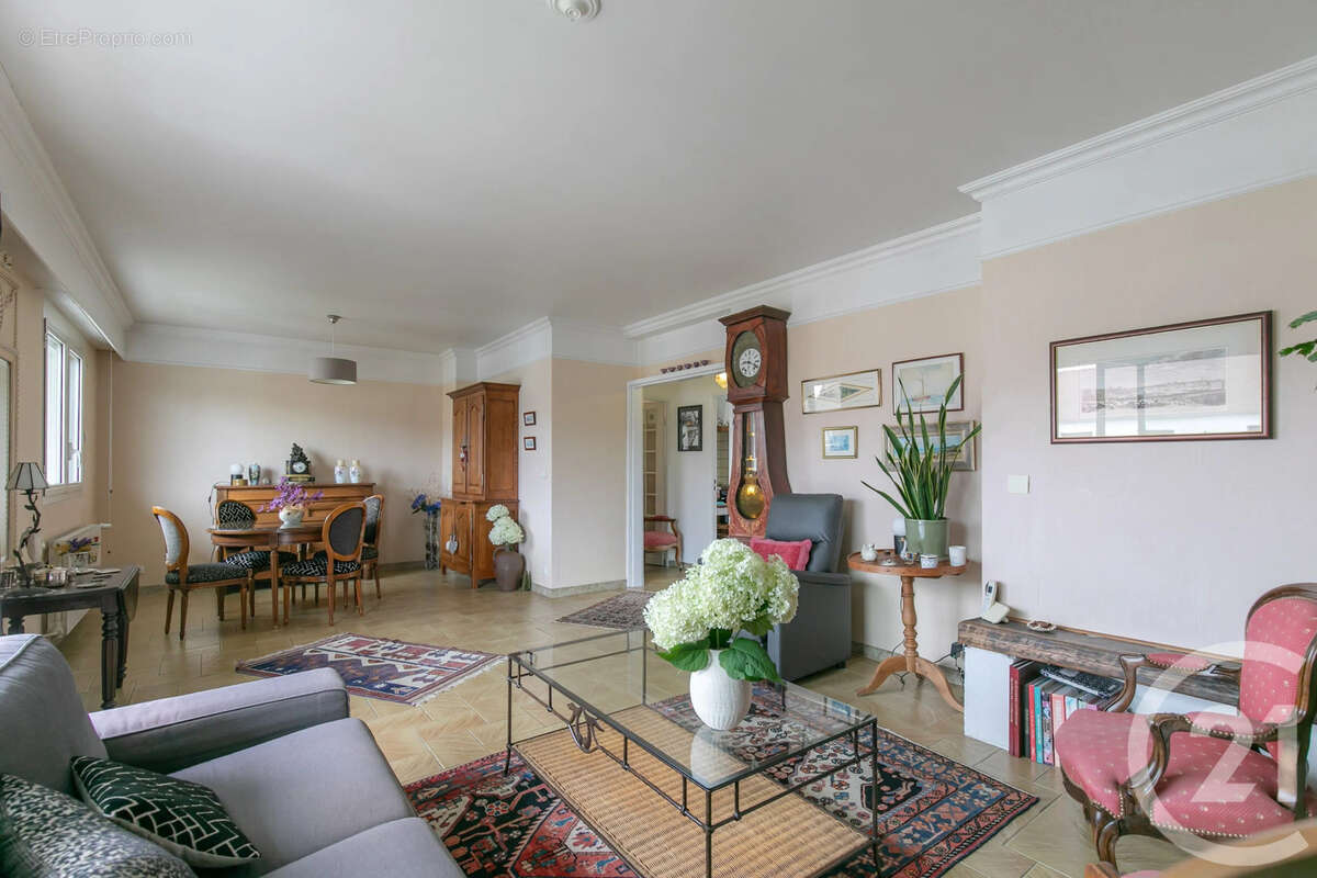 Appartement à CHENNEVIERES-SUR-MARNE