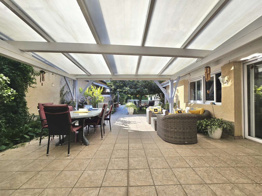 Maison à SAINT-DIDIER-SUR-CHALARONNE