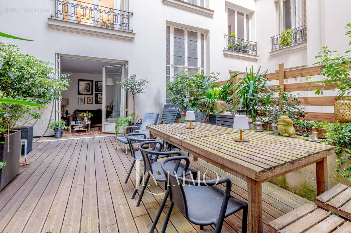 Appartement à PARIS-17E