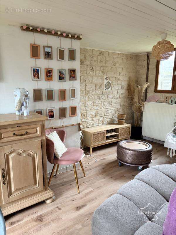 Maison à SAINS-RICHAUMONT