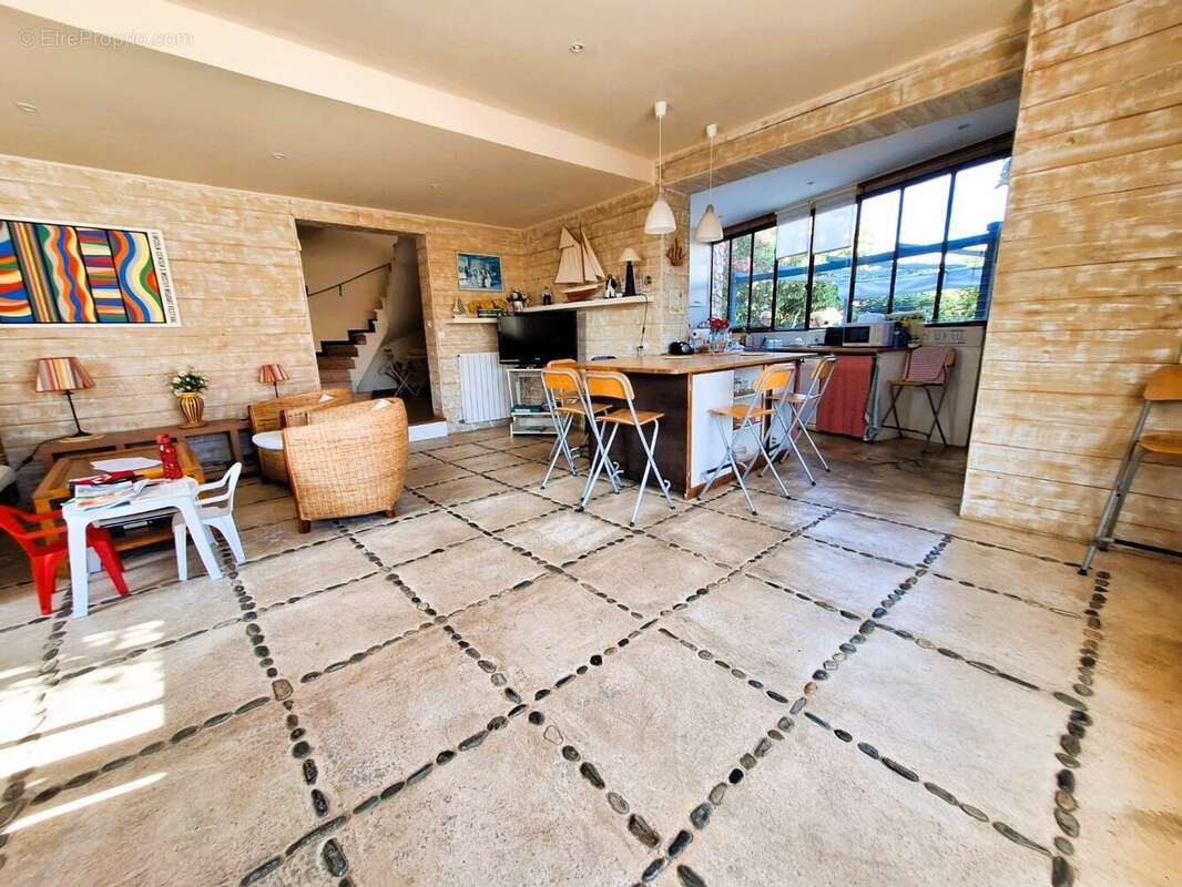 Maison à SAINT-CYPRIEN