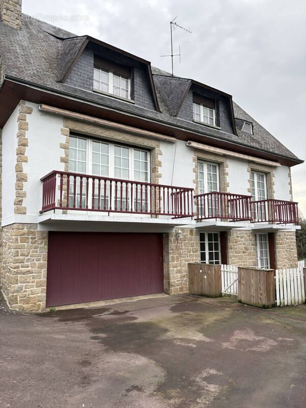 Maison à AMBRIERES-LES-VALLEES