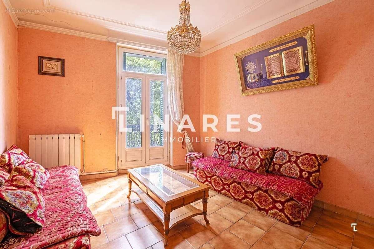 Appartement à MARSEILLE-1E