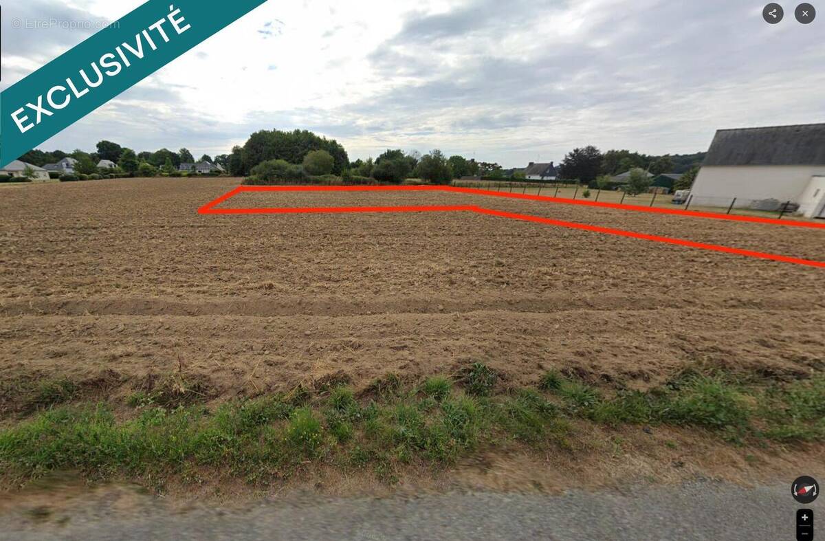Photo 1 - Terrain à CLEGUEREC