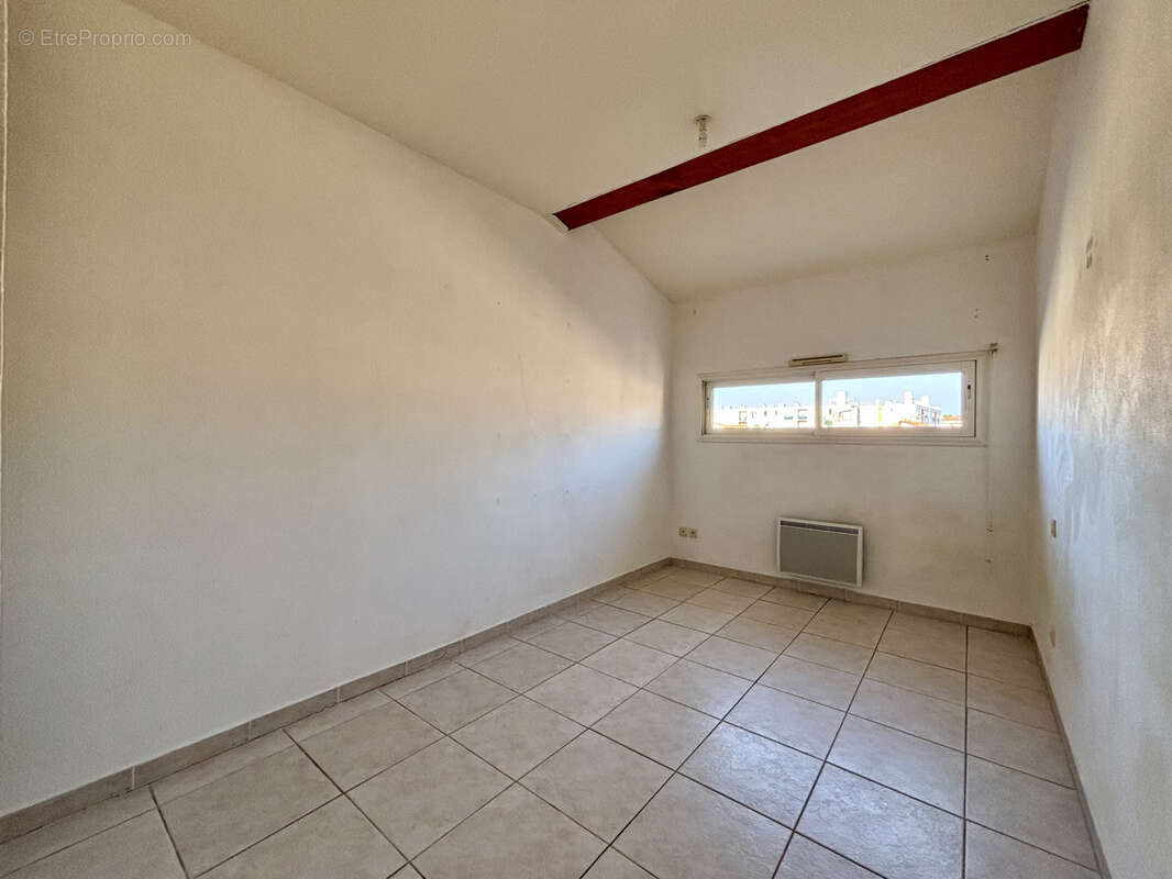 À vendre   t3 duplex de 56 m2 avec parking privatif   saint-assiscle - photo 7