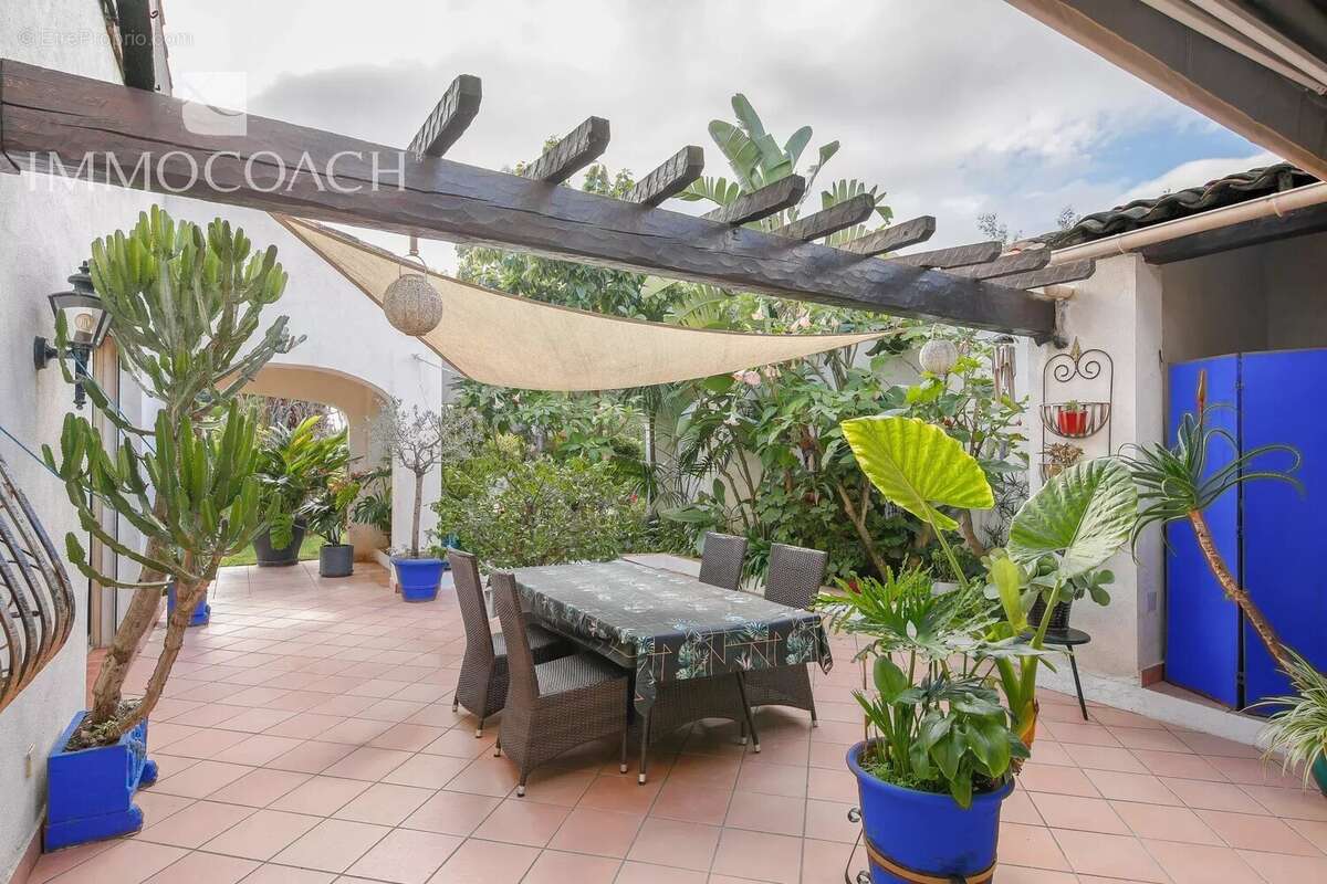 Maison à LA LONDE-LES-MAURES