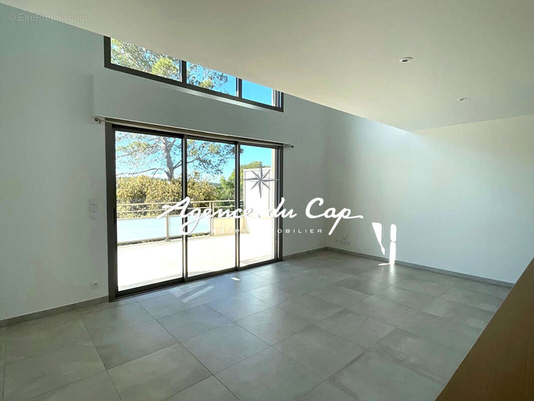 Appartement à SAINT-RAPHAEL