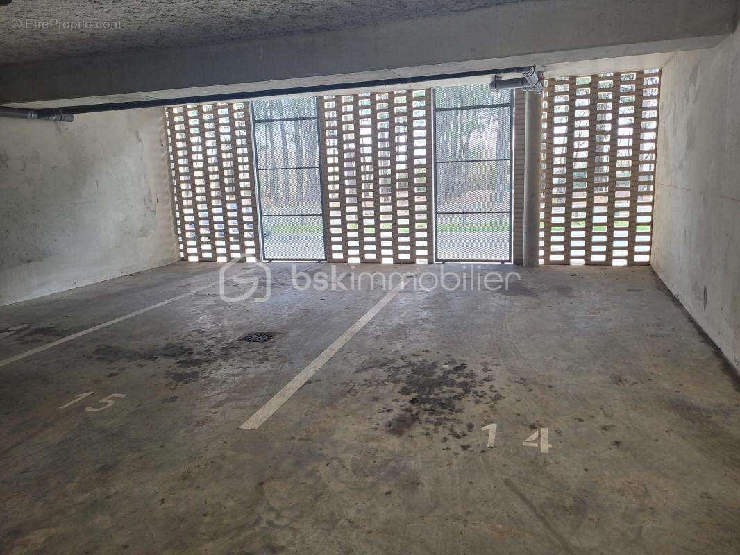 Parking à BRUGES
