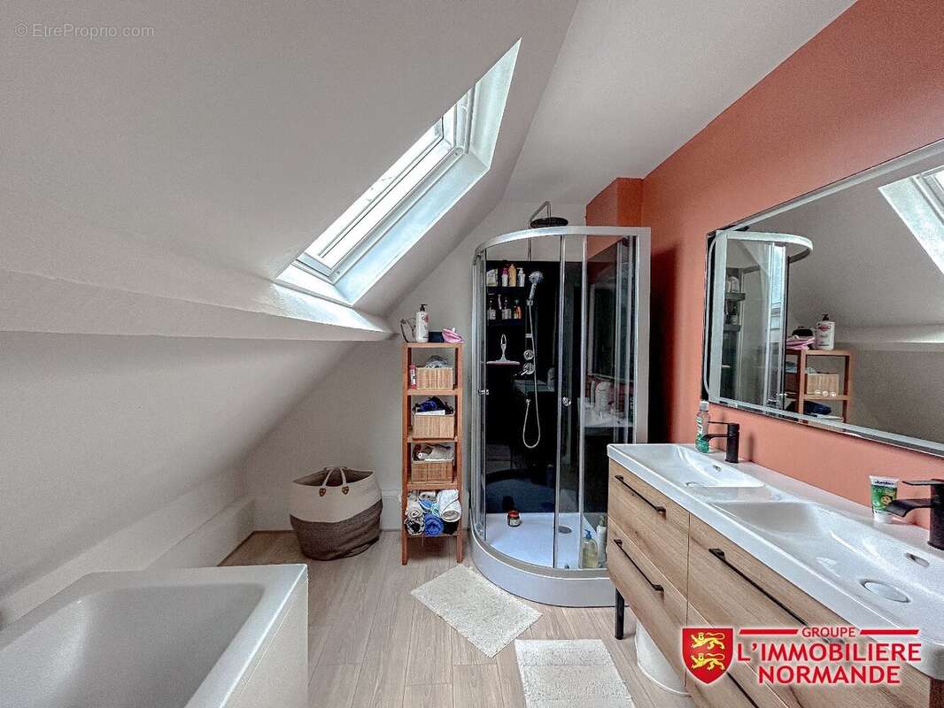 Maison à ROSNY-SUR-SEINE