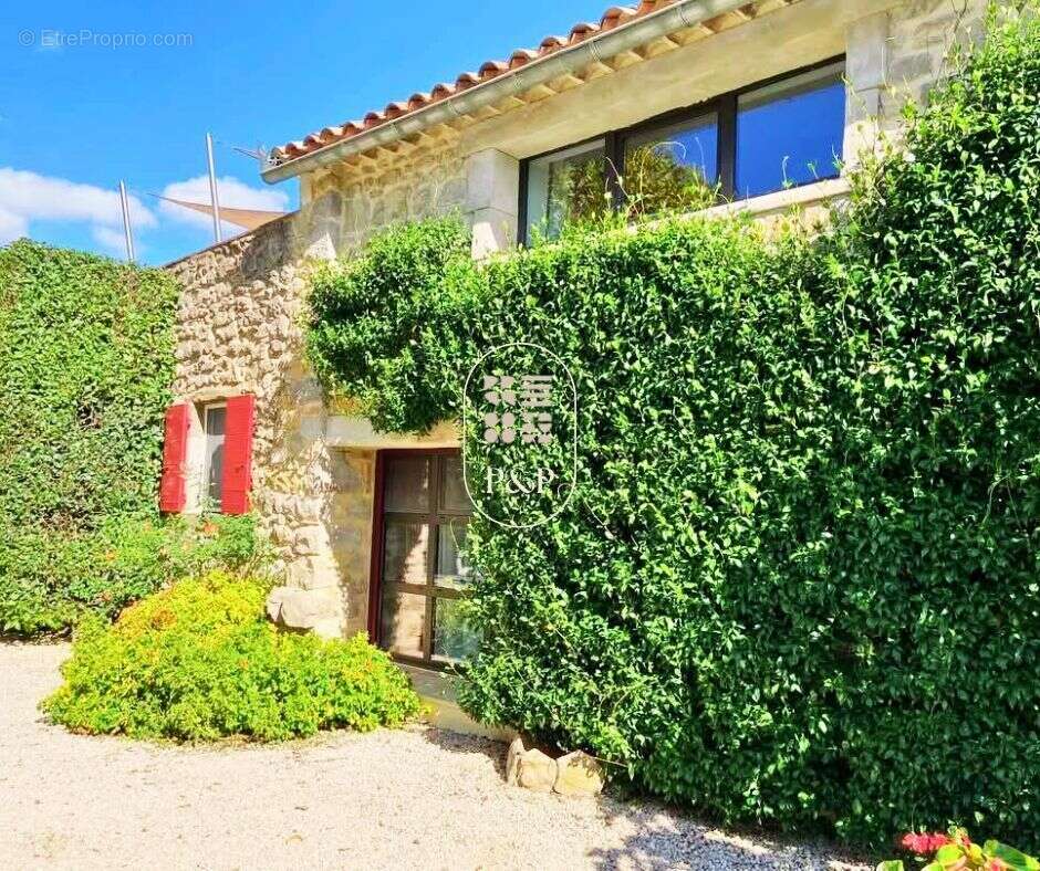 Maison à UZES