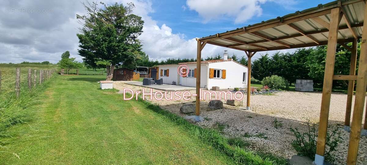 Maison à SAINT-DENIS-DU-PAYRE