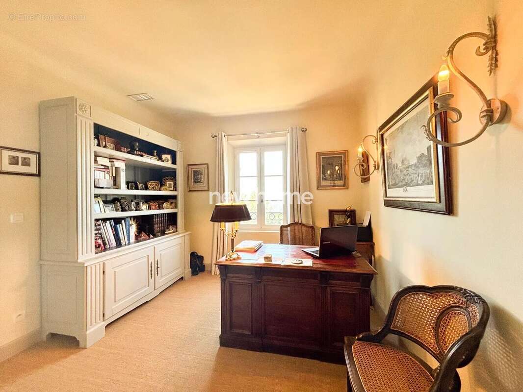 Maison à LORGUES