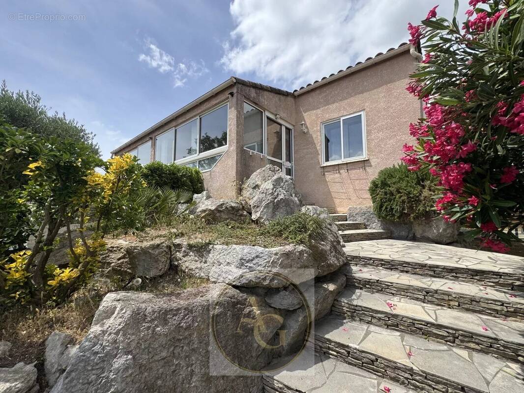 Maison à PENNAUTIER