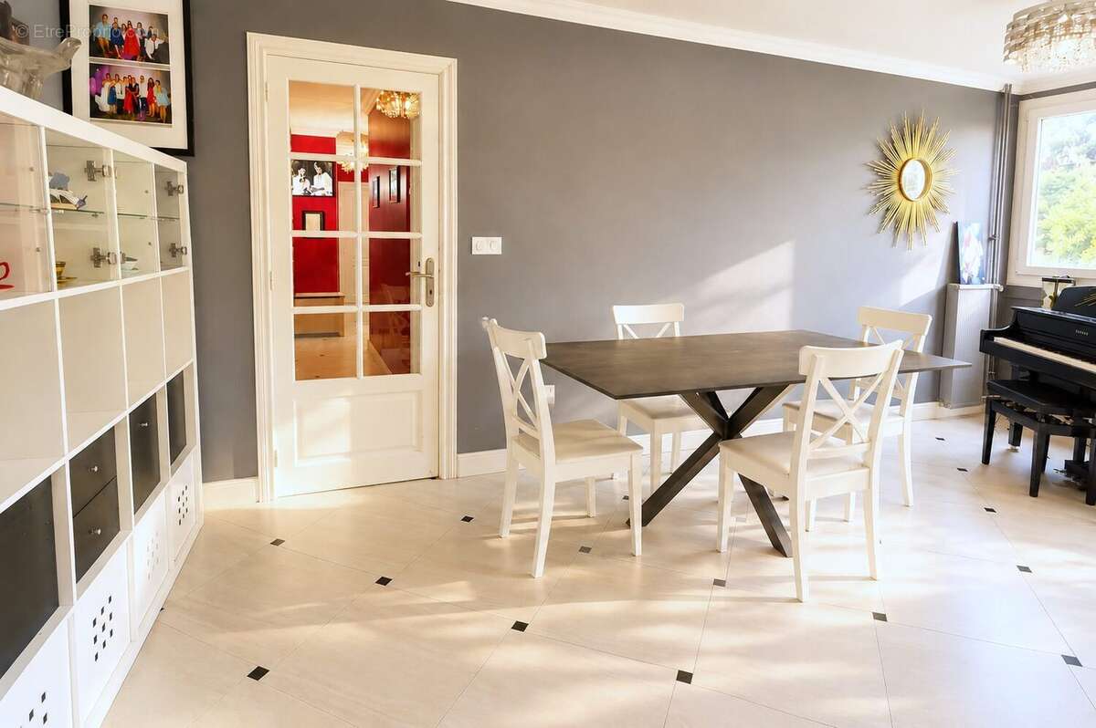 Salle à manger - Appartement à MARSEILLE-12E