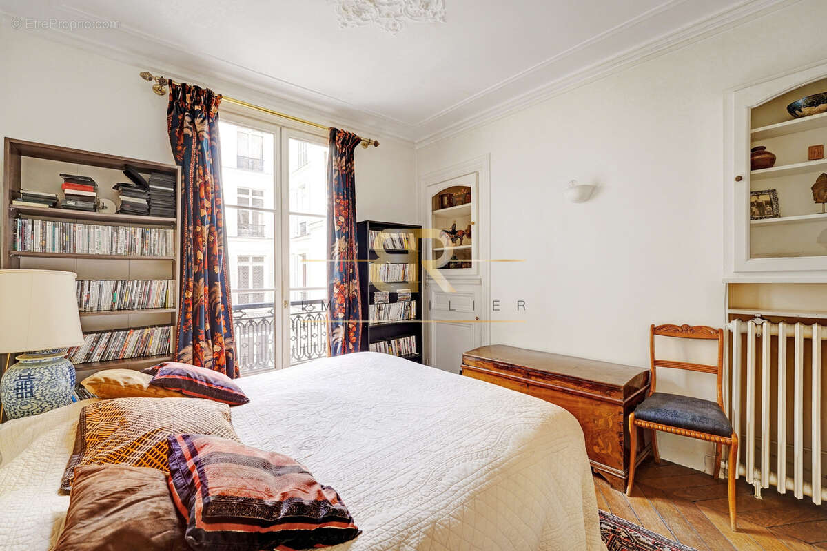 Appartement à PARIS-9E