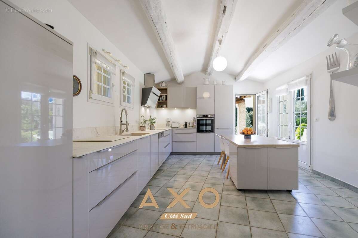 Maison à MEYRARGUES