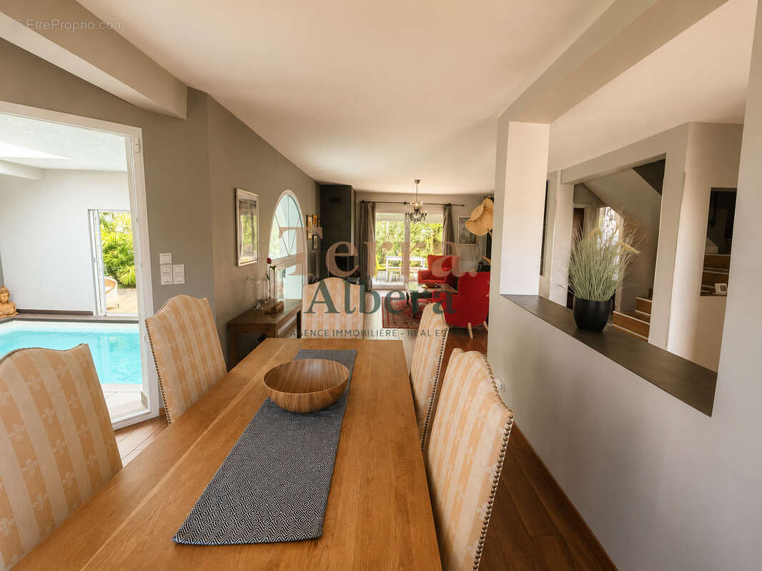 Mas Vermeil   Élégante villa d'architecte avec piscine intérieure, vue Canigou et bureau indépendant et garage - photo 4