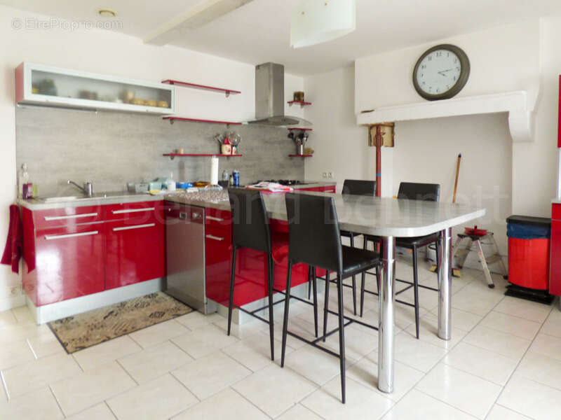Maison à CHEF-BOUTONNE