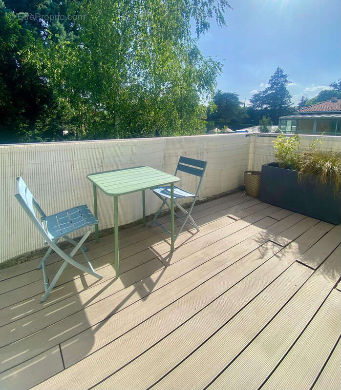 Appartement à SAINTE-FOY-LES-LYON