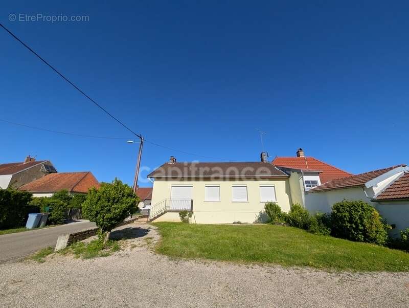 Maison à BLETTERANS