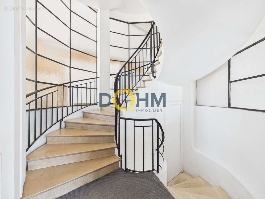 Exclusivité - Plateau brut de 162,87 m2 à réinventer au Puy-en-Velay - photo 9