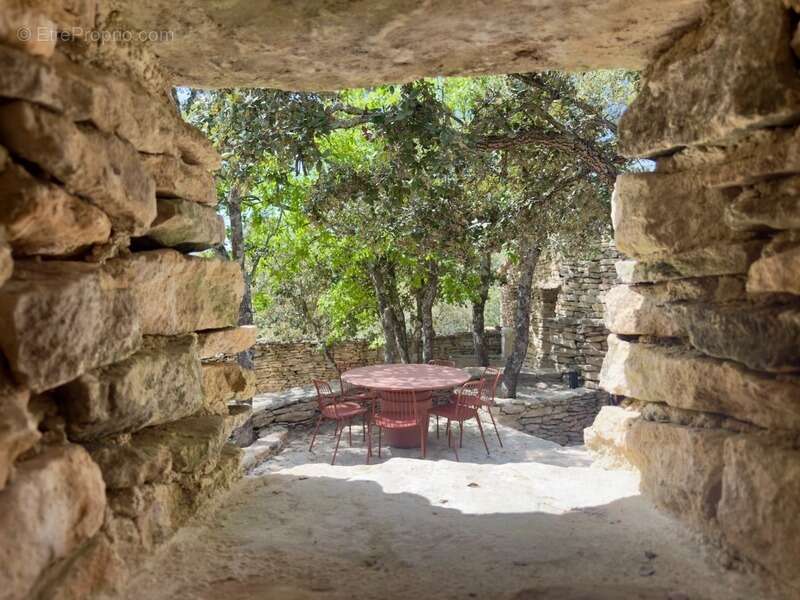 Maison à GORDES