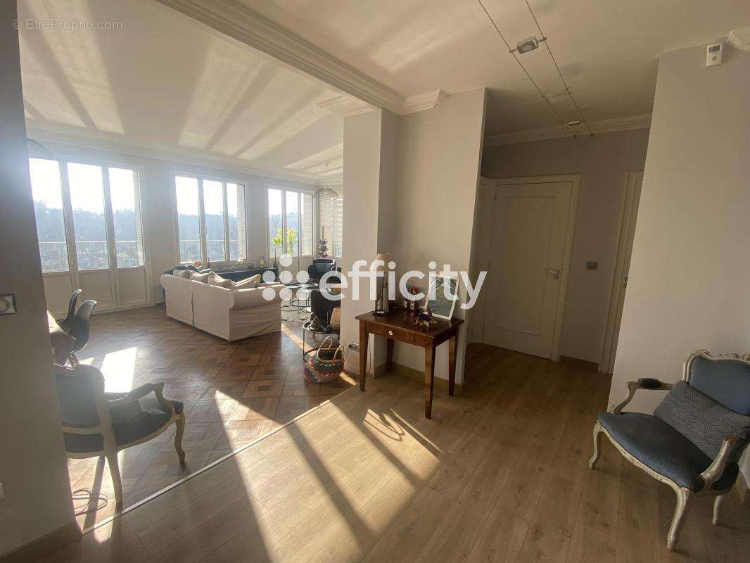 Appartement à CALUIRE-ET-CUIRE