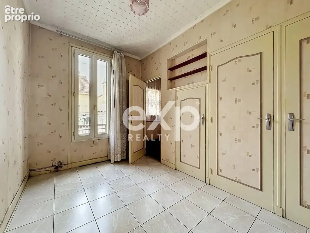 Maison 110 m² à Saint-Denis  - photo 8