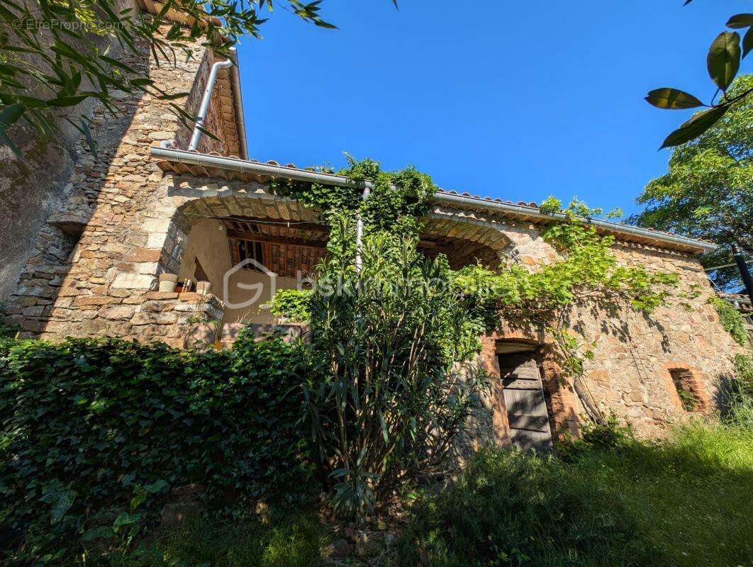 Maison à SAINT-JEAN-DU-PIN