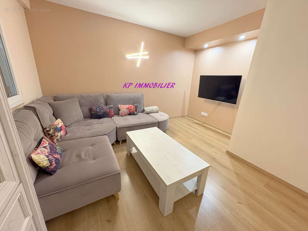 Maison à CUXAC-D&#039;AUDE