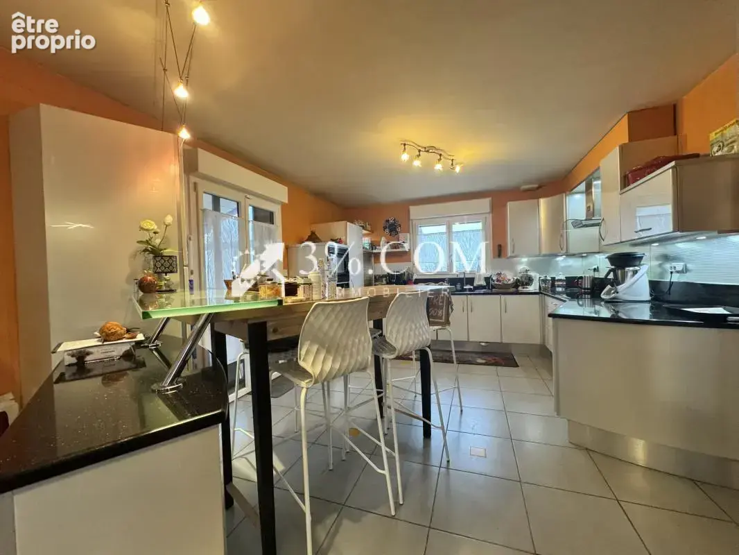 3%COM Maison avec piscine et spa sur 8 ares - photo 7