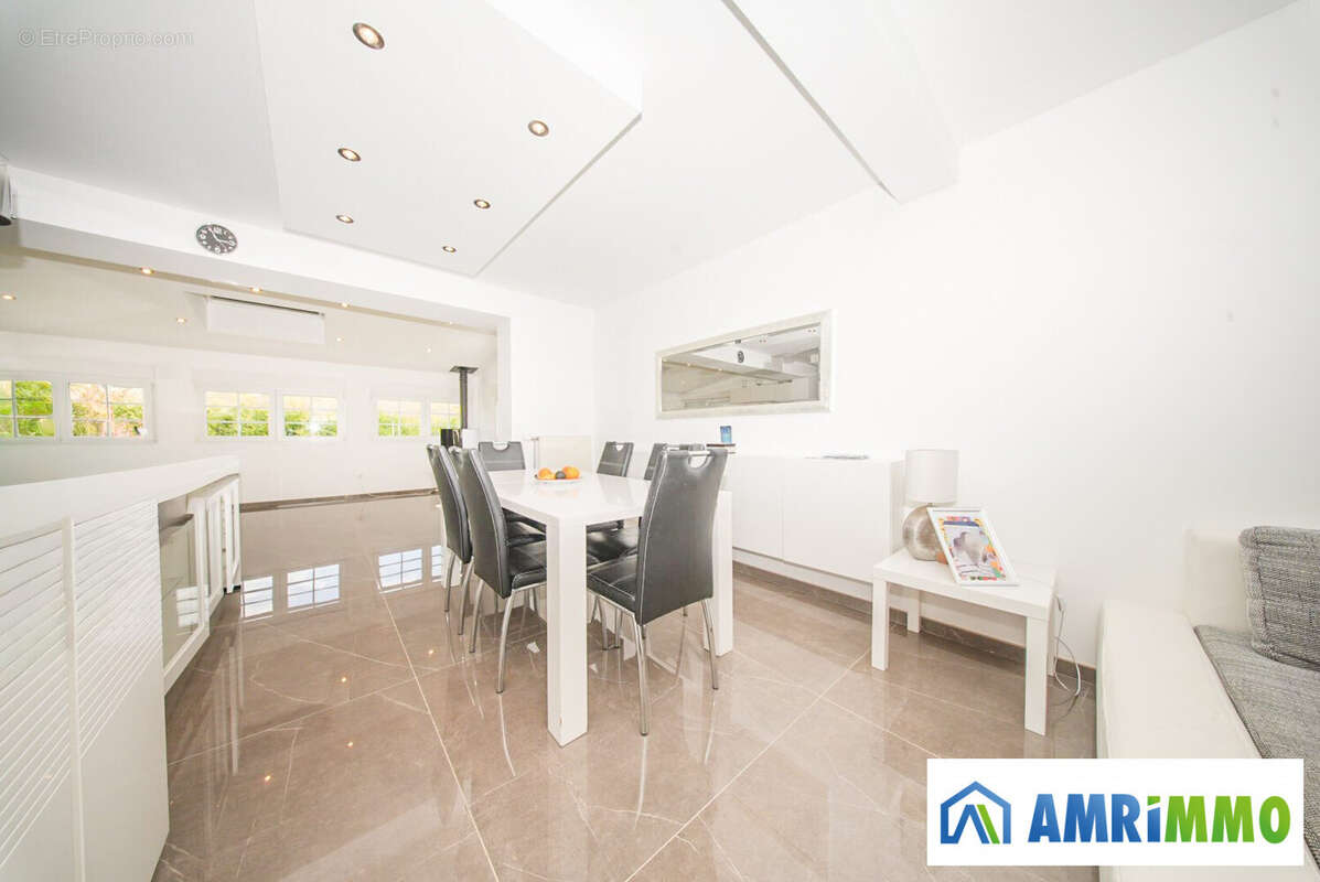 Maison à MORFONTAINE